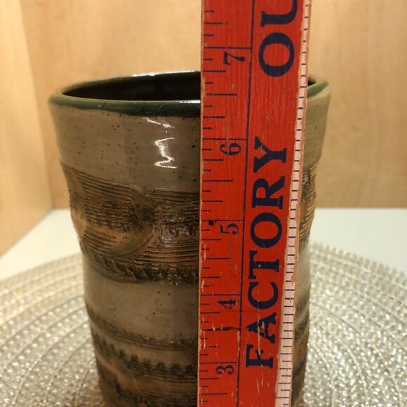 Hand-Made Pottery Vase with Unique Texture and Glazing - Picture 8 of 9